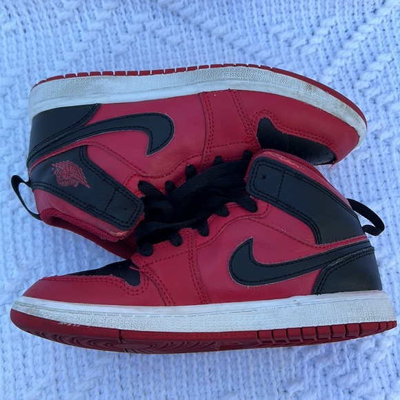 Air Jordan 1 Mid Reverse Bred Nike size 1Y - Picture 7 of 14